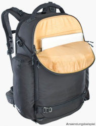 Nový batoh EVOC CP 35L Black