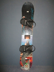 Snowboard NITRO SUBZERO 153cm + viazanie, VÝBORNÝ STAV